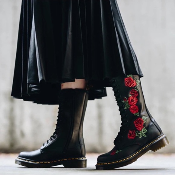 NEW Dr Martens 1914 Vonda Leather Mid Calf Boots
Black Softy T Floral Size 6 - Picture 15 of 15